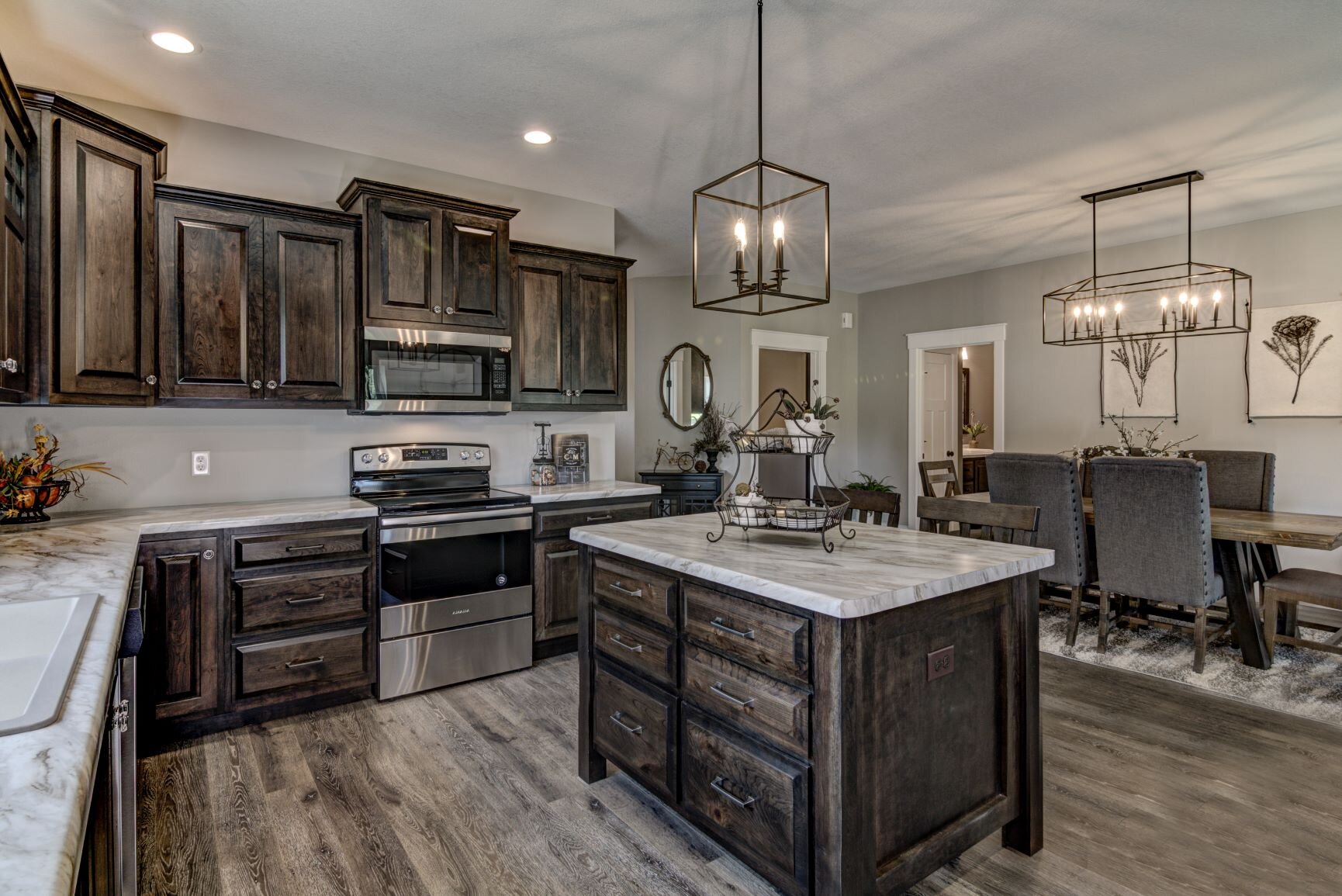 10-03 - Kitchen-08-Edit-M.jpg