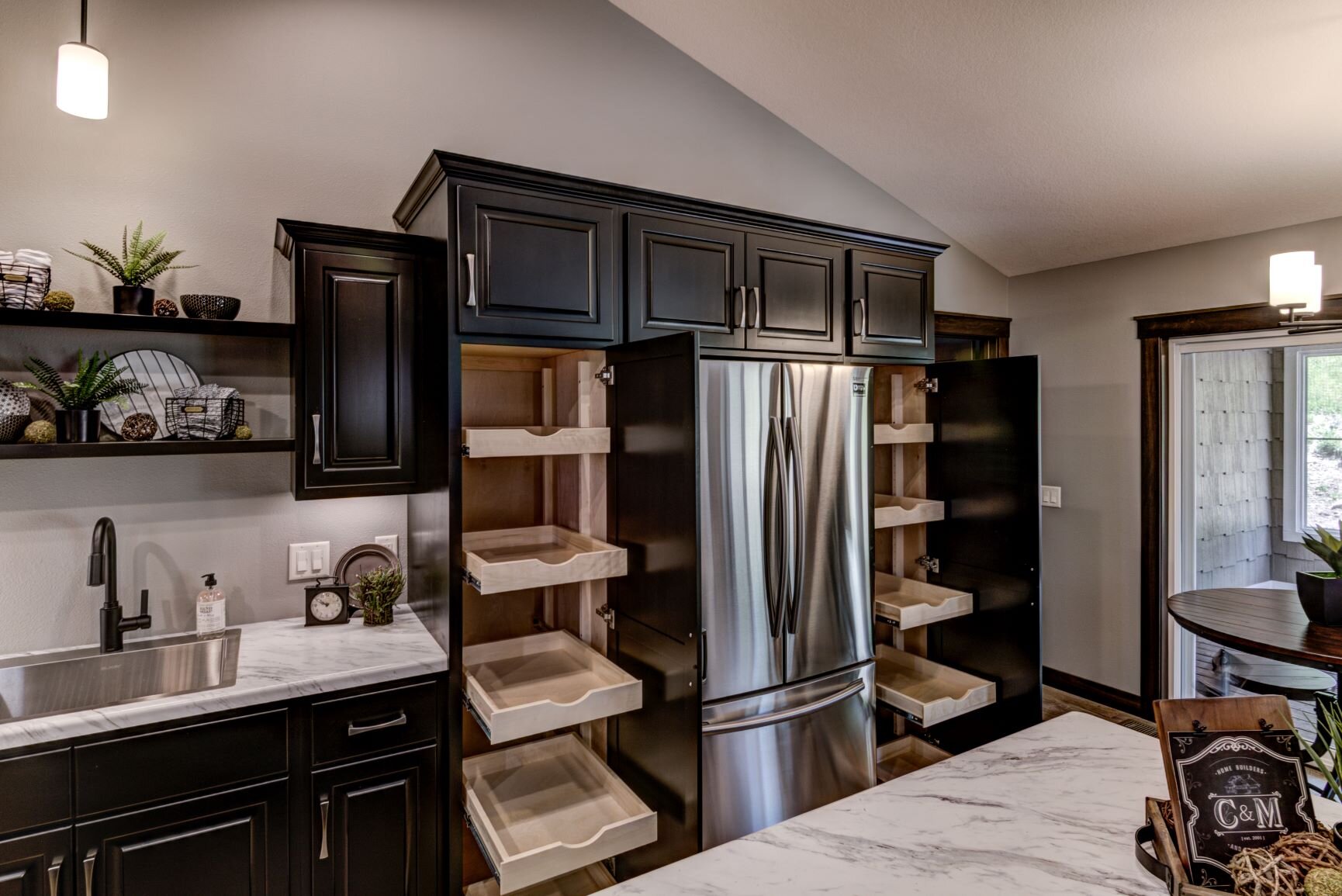 16-03 - Kitchen-15 M.jpg